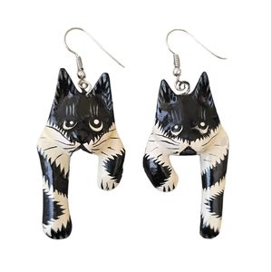 😻 Vintage Black & White Cat Earrings Wood Carved & Hand Painted